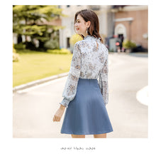 Load image into Gallery viewer, 2018 Winter new women's lace printing temperament celebrity snow spinning shirt 59066