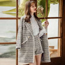 Load image into Gallery viewer, Spring 2019 New Women's Wear Pure Collar Horn Sleeve Bottom Shirt, Lady Baitie Pullover Chiffon Blouse 59096