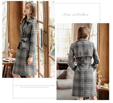 Load image into Gallery viewer, Fall and Winter 2009 New High-quality Women's Clothes with Turn-over Collar, Double-row Button Checker Overcoat, Famous Wool Wool Cloth Overcoat 97120