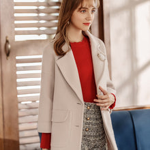 Load image into Gallery viewer, Winter 2018 new women's Lapel thicker long coat temperament woolen jacket 97039