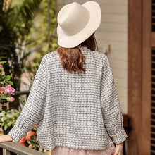 Load image into Gallery viewer, 2018 Winter new women's round collar 9-cent cuff single buckle Baiqi Xiaoxiangfeng jacket 97119