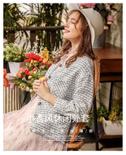 Load image into Gallery viewer, 2018 Winter new women's round collar 9-cent cuff single buckle Baiqi Xiaoxiangfeng jacket 97119