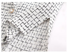 Load image into Gallery viewer, 2018 New brand women's lapel Xiaoxiang temperament women's short coat 97116