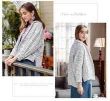 Load image into Gallery viewer, 2018 New brand women's lapel Xiaoxiang temperament women's short coat 97116