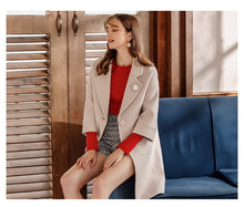 Load image into Gallery viewer, Winter 2018 new women's Lapel thicker long coat temperament woolen jacket 97039