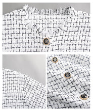 Load image into Gallery viewer, 2018 Winter new women's round collar 9-cent cuff single buckle Baiqi Xiaoxiangfeng jacket 97119