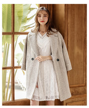 Load image into Gallery viewer, 2018 New brand women's couture lapel thickened long hair coat 97060