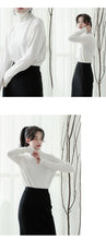 Load image into Gallery viewer, Fall/winter 2018 new Korean version of turtle neck slim solid color bottoming shirt female student pullover sweater 031#