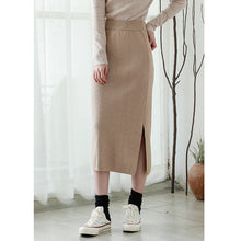 Load image into Gallery viewer, "Clearance seconds kill 56 yuan not to return and not to change" medium-length skirt women's high waist hip knitted A-line skirt 8025