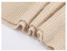 Load image into Gallery viewer, 2018 Winter New Women's Trumpet Sleeve Hanger Wool Coaters 73057