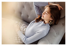 Load image into Gallery viewer, Winter 2018 New Women's Decoration Bottom Sweaters Leisure Bottom Knitted Sweaters 73037