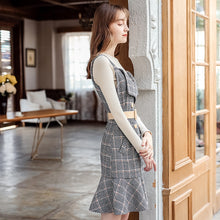 Load image into Gallery viewer, 2018 Autumn and Winter New Fashion Women's Couture Shirt Knitted Shirt Retro Show Thin 100 Skirt Set 83022