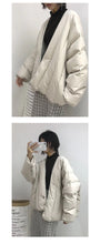 Load image into Gallery viewer, [clearing the warehouse and killing 228 yuan without refund or replacement] 90% of women in short loose down jacket, white down jacket, 2988