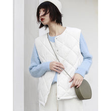 Load image into Gallery viewer, "Clearance seconds kill 136 yuan without refund or change" autumn and winter solid color down vest sleeveless down jacket 2997 for women