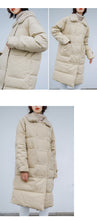 Load image into Gallery viewer, [Clearance Seconds Kill 286 Yuan, No Refund, No Exchange] Spliced Wool Neck Down Jacket Female White Duck Down Medium Long Jacket 3019