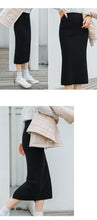 Load image into Gallery viewer, [Clearing the warehouse and killing 56 yuan per second without refund or exchange] Button skirt knitted half-length half-length half-length one-step skirt 666