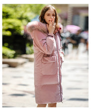 Load image into Gallery viewer, New Winter 2008 Women's Wear Thickened Long Cap Leisure Coat Large Hair Neck Down Garment 93076