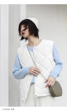 Load image into Gallery viewer, "Clearance seconds kill 136 yuan without refund or change" autumn and winter solid color down vest sleeveless down jacket 2997 for women