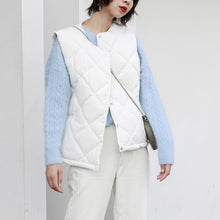 Load image into Gallery viewer, "Clearance seconds kill 136 yuan without refund or change" autumn and winter solid color down vest sleeveless down jacket 2997 for women