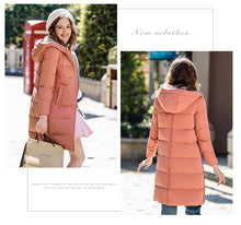 Load image into Gallery viewer, [ Journal of the Philippines] 2018 Winter new women's thickening warm jacket White Eider Lady with cap down jacket 97132
