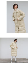 Load image into Gallery viewer, [Clearance Seconds Kill 286 Yuan, No Refund, No Exchange] Spliced Wool Neck Down Jacket Female White Duck Down Medium Long Jacket 3019