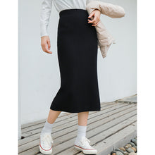 Load image into Gallery viewer, [Clearing the warehouse and killing 56 yuan per second without refund or exchange] Button skirt knitted half-length half-length half-length one-step skirt 666