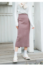Load image into Gallery viewer, [Clearing the warehouse and killing 56 yuan per second without refund or exchange] Button skirt knitted half-length half-length half-length one-step skirt 666