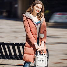 Load image into Gallery viewer, [ Journal of the Philippines] 2018 Winter new women's thickening warm jacket White Eider Lady with cap down jacket 97132
