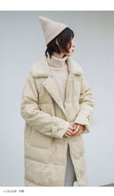 Load image into Gallery viewer, [Clearance Seconds Kill 286 Yuan, No Refund, No Exchange] Spliced Wool Neck Down Jacket Female White Duck Down Medium Long Jacket 3019