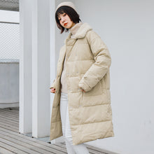 Load image into Gallery viewer, [Clearance Seconds Kill 286 Yuan, No Refund, No Exchange] Spliced Wool Neck Down Jacket Female White Duck Down Medium Long Jacket 3019