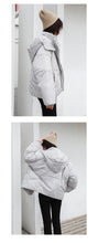 Load image into Gallery viewer, "Clearance seconds kill 228 yuan without refund or change" 2018 winter hooded bread grid down jacket 3005 women