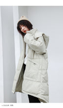 Load image into Gallery viewer, [Clearing the warehouse, killing 286 yuan per second, no refund, no change]Baitao thick medium-long-style down jacket woman 3028