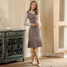 Load image into Gallery viewer, 2018 new brand women's wear round collar pleated skirt with warm temperament and light maturity dress 69377