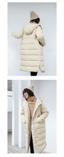 Load image into Gallery viewer, [Clearing the warehouse and killing 326 yuan per second without refund or replacement] Female 3025 with medium and long white duck down jacket