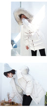 Load image into Gallery viewer, [Clearing the storehouse and killing 256 yuan per second without refund or replacement] Female Big Fox Down Garment with Fur Collar and Cap Jacket 3030