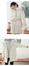 Load image into Gallery viewer, [Clearing the storehouse and killing 256 yuan per second without refund or replacement] Female Big Fox Down Garment with Fur Collar and Cap Jacket 3030
