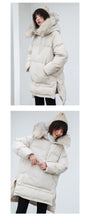 Load image into Gallery viewer, [Clearing the warehouse, killing 366 yuan, no refund, no change] Loose medium-long cap, real wool collar, cotton jacket 3010