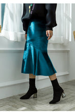 Load image into Gallery viewer, Golden velvet fishtail skirt 8886