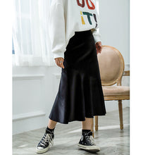 Load image into Gallery viewer, Golden velvet fishtail skirt 8886