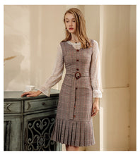 Load image into Gallery viewer, 2018 new brand women's wear round collar pleated skirt with warm temperament and light maturity dress 69377