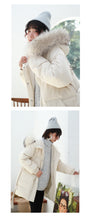 Load image into Gallery viewer, [Clearing the storehouse and killing 256 yuan per second without refund or replacement] Female Big Fox Down Garment with Fur Collar and Cap Jacket 3030