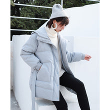 Load image into Gallery viewer, [Clearing the storehouse and killing 256 yuan per second without refund or replacement] Female Big Fox Down Garment with Fur Collar and Cap Jacket 3030