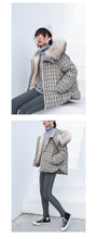 Load image into Gallery viewer, "Clearance seconds kill 436 yuan without refund or change" loose fox fur collar plaid coat down jacket female 3021