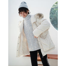 Load image into Gallery viewer, [Clearance Seconds Kill 266 Yuan, No Refund, No Exchange] Fox Wool Collar Loose White Duck Down Jacket Female 3029