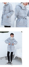Load image into Gallery viewer, [Clearing the storehouse and killing 256 yuan per second without refund or replacement] Female Big Fox Down Garment with Fur Collar and Cap Jacket 3030