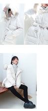 Load image into Gallery viewer, [Clearing the storehouse and killing 256 yuan per second without refund or replacement] Female Big Fox Down Garment with Fur Collar and Cap Jacket 3030
