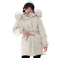 Load image into Gallery viewer, [Clearing the storehouse and killing 256 yuan per second without refund or replacement] Female Big Fox Down Garment with Fur Collar and Cap Jacket 3030