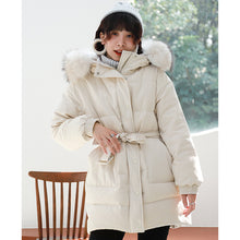 Load image into Gallery viewer, [Clearing the storehouse and killing 256 yuan per second without refund or replacement] Female Big Fox Down Garment with Fur Collar and Cap Jacket 3030
