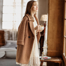 Load image into Gallery viewer, 2018 New brand women's couture lapel thickened long hair coat 97060