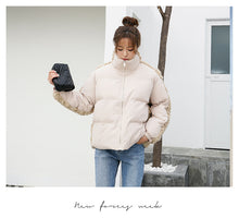Load image into Gallery viewer, [Clearing the warehouse and killing 69 yuan per second without refund or exchange] Women's warm short cotton jacket 2276 with lamb wool and cotton clothes spliced together